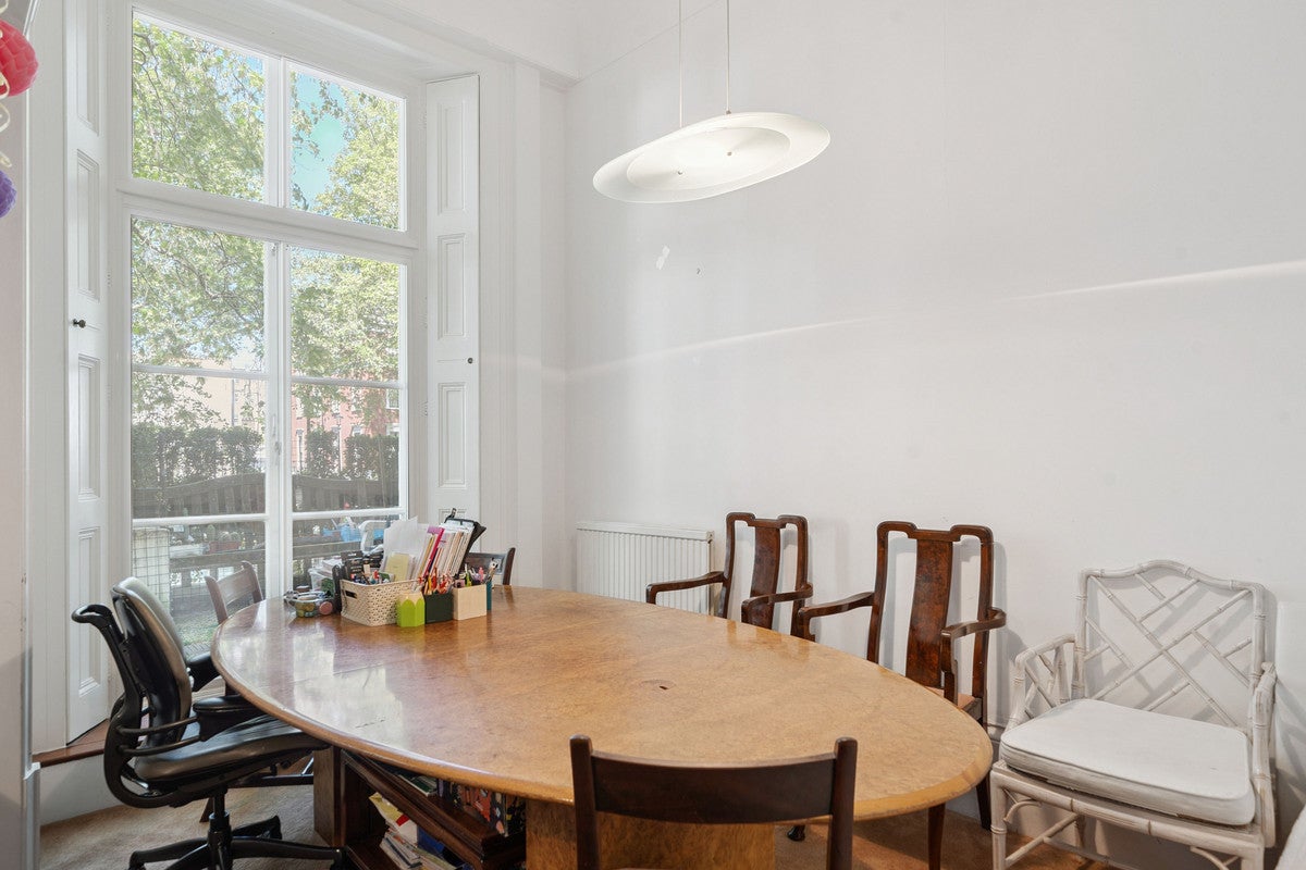 Flat Sussex Gardens in City of Westminster