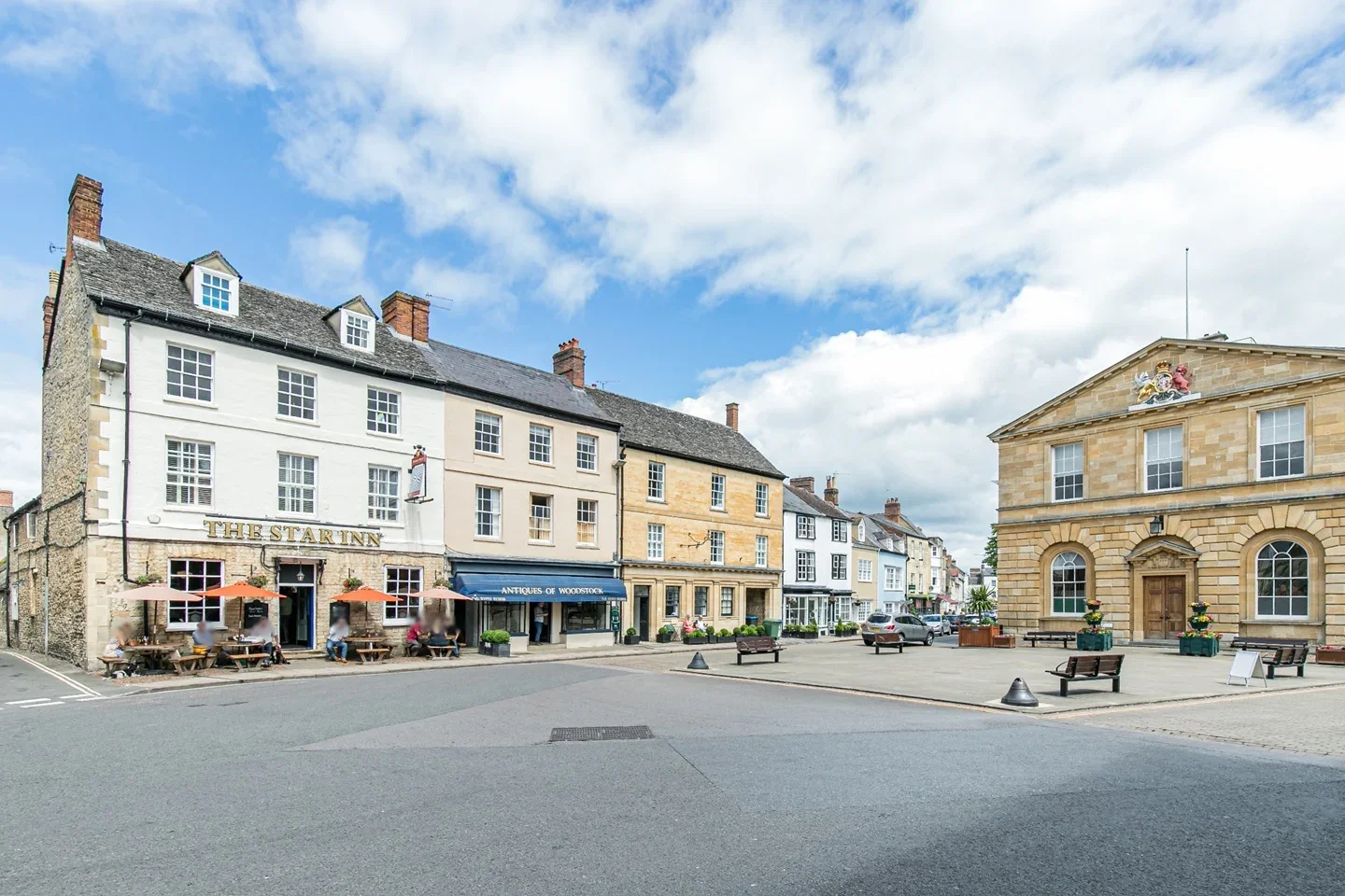 Flat Market Place in West Oxfordshire