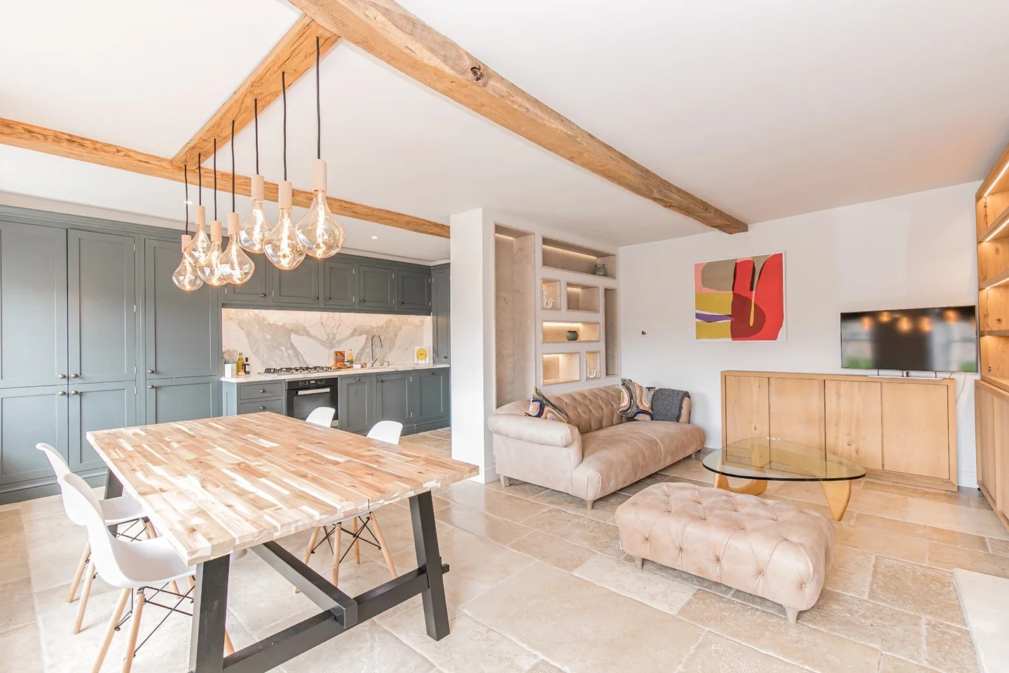 Flat Market Place in West Oxfordshire
