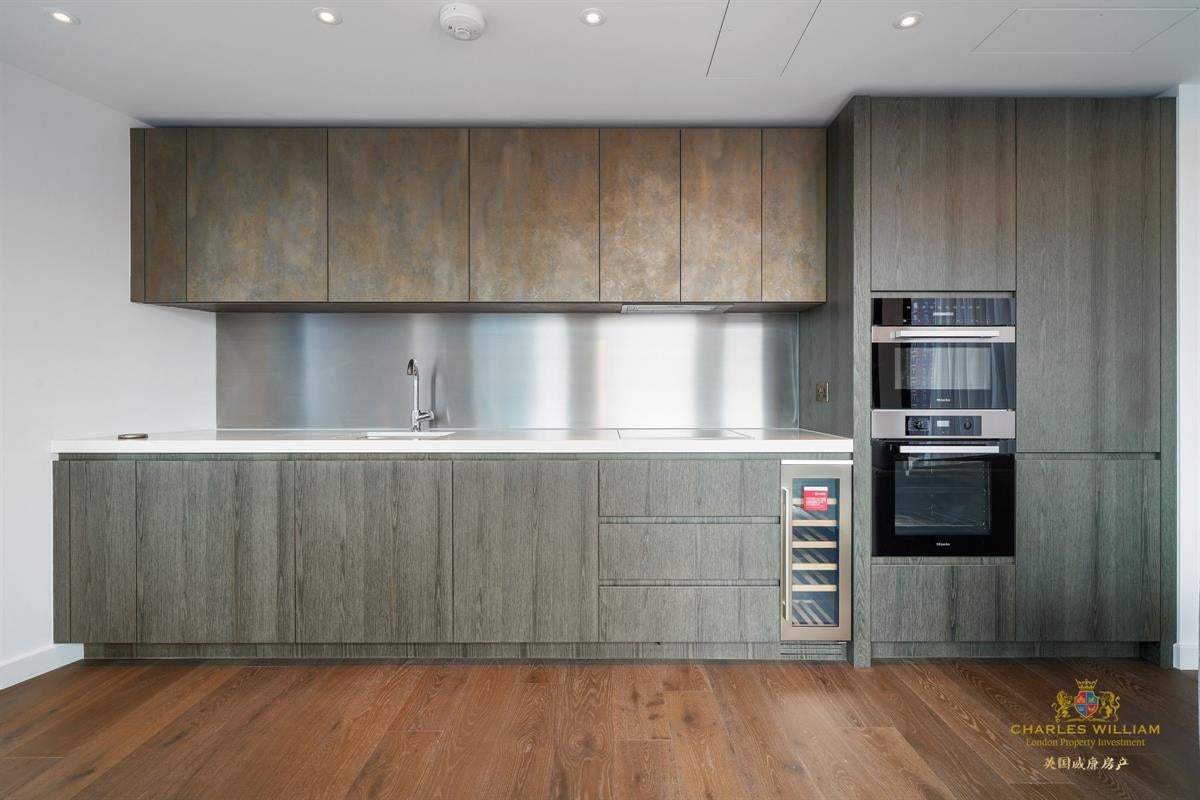 Flat Belmore Street in Greater London