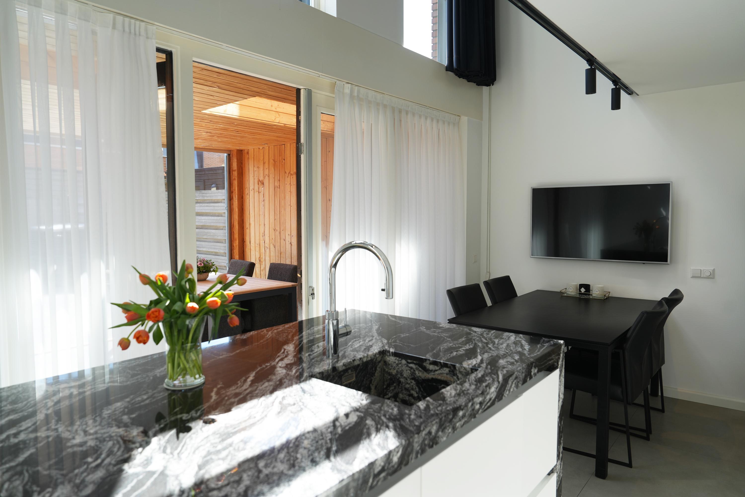 Tussenwoning te koop: Wijboschstraat 68, Tilburg