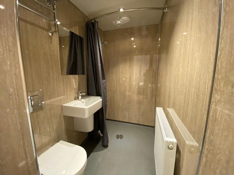 Room Bernard Street in Swansea