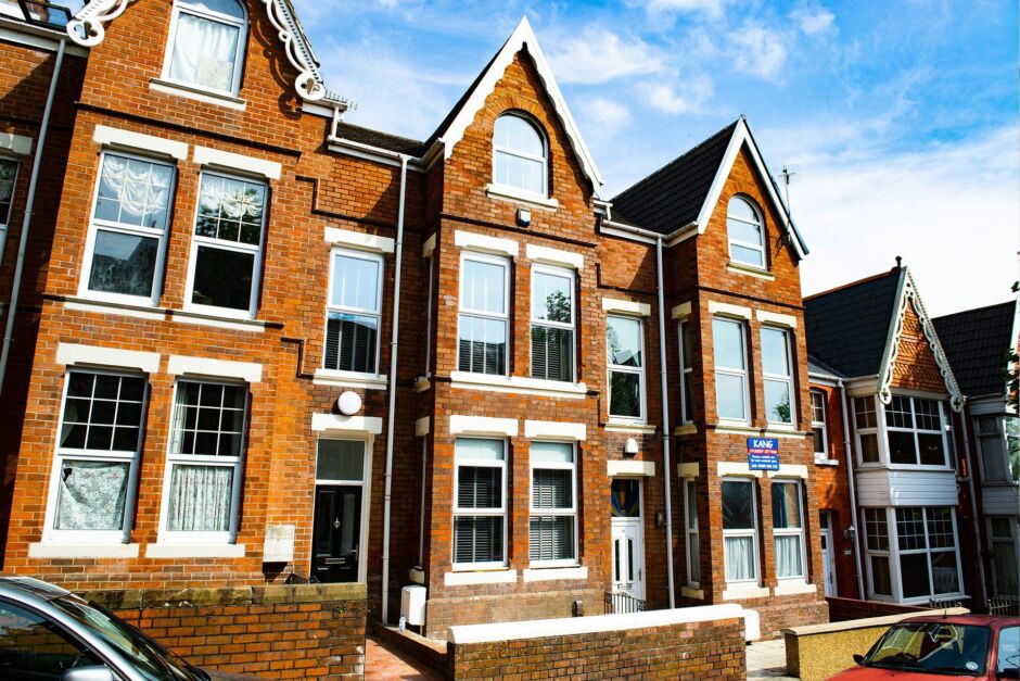 Room Bernard Street in Swansea