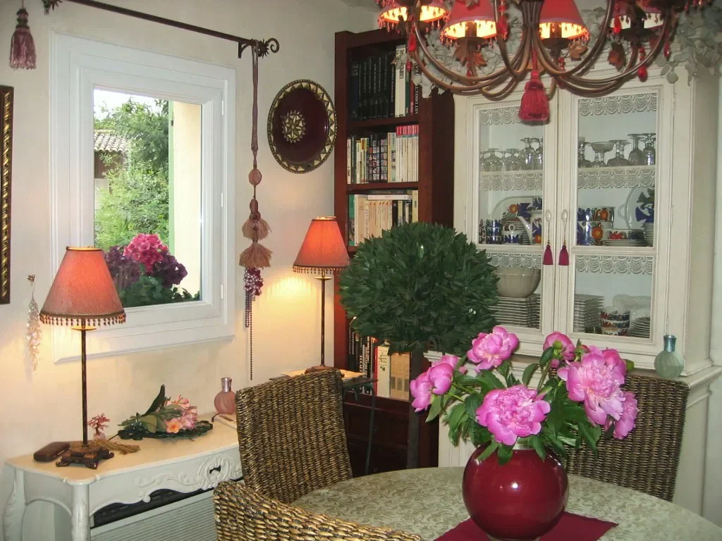 Room Route du Village in Cannes