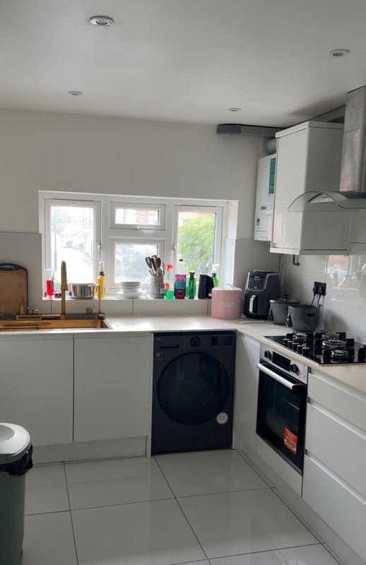 Room Kingfisher Street in Greater London