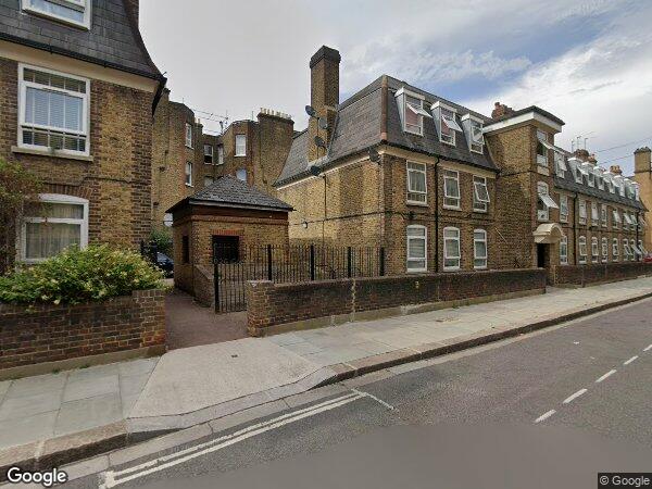 Flat Wyfold Road in Greater London