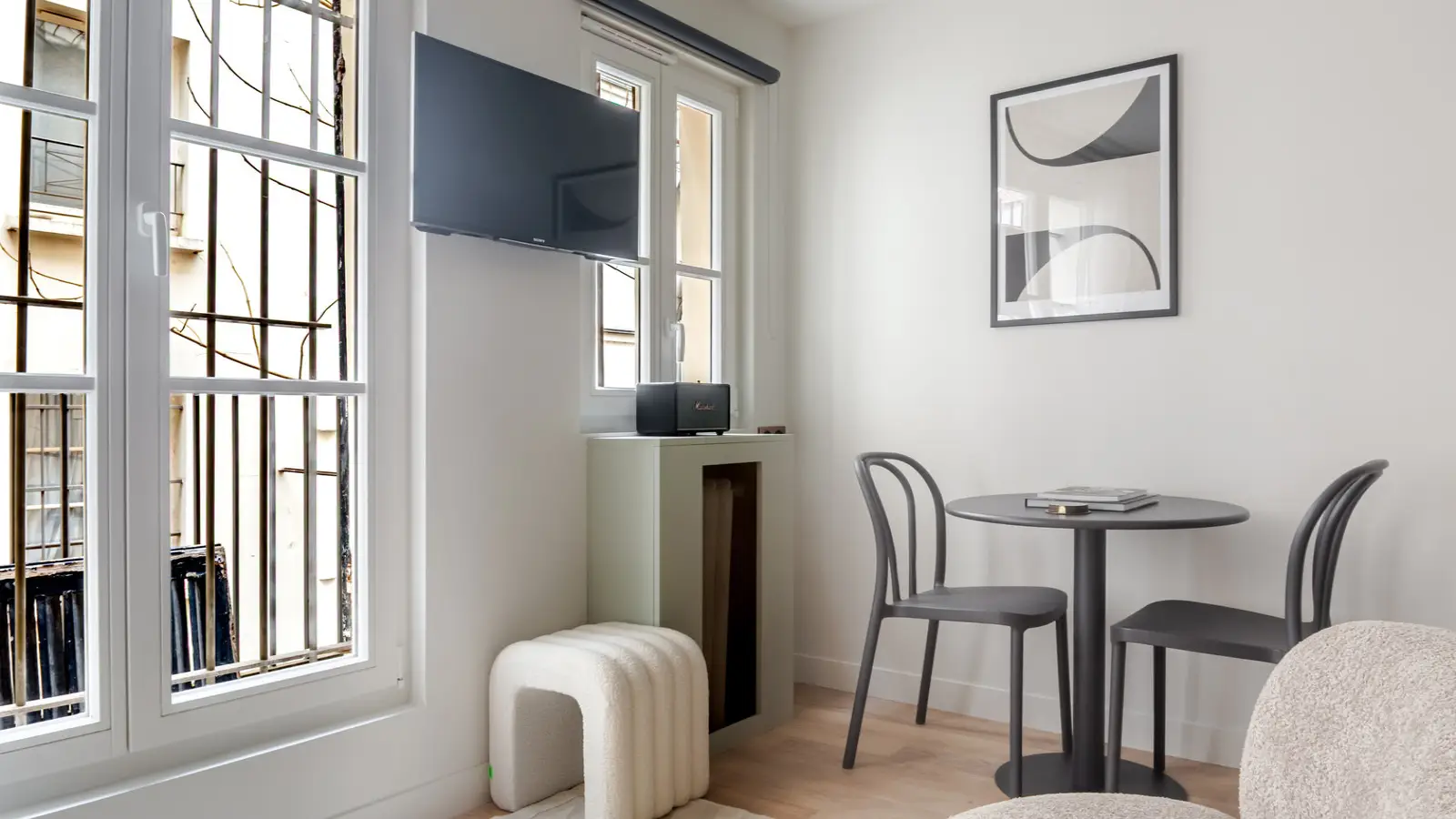 Flat Rue Cujas in Paris