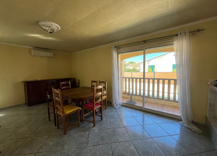 Maison Place René Cassin à Lunel