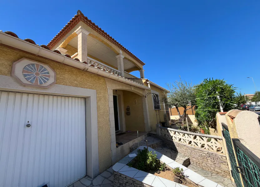 Maison Place René Cassin à Lunel