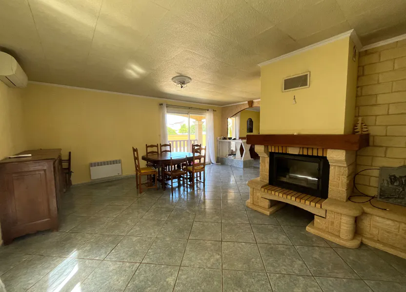 Maison Place René Cassin à Lunel