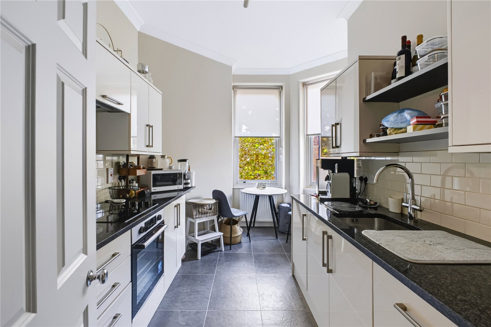 Flat Sloane Court West in Greater London