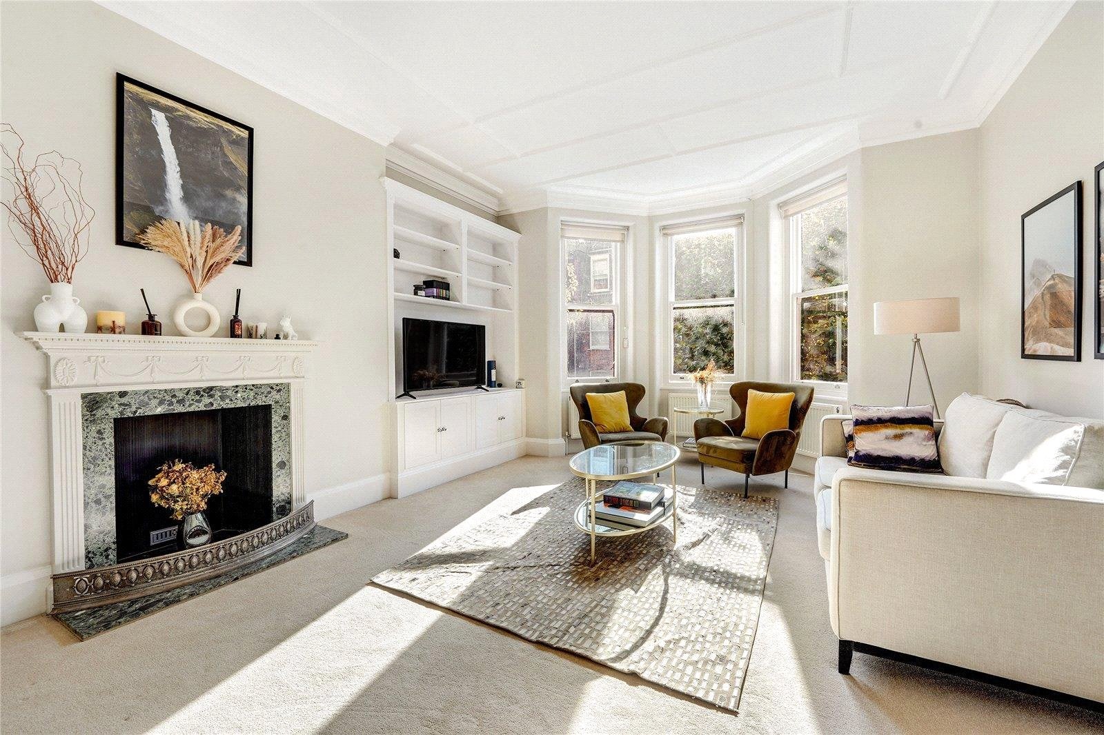 Flat Sloane Court West in Greater London