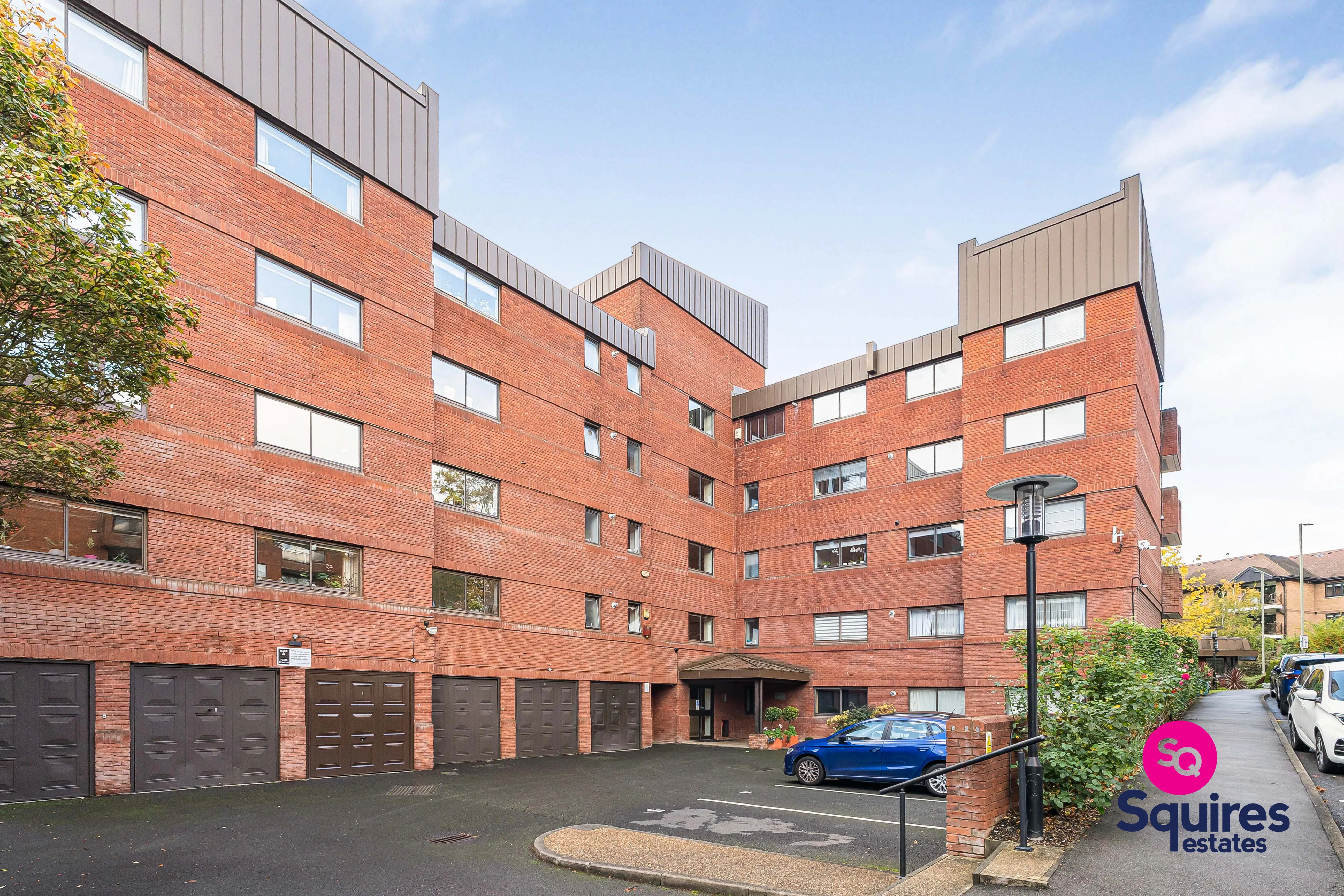 Flat Spencer Close in Greater London