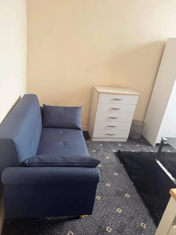 Room Tyndall Road in Greater London