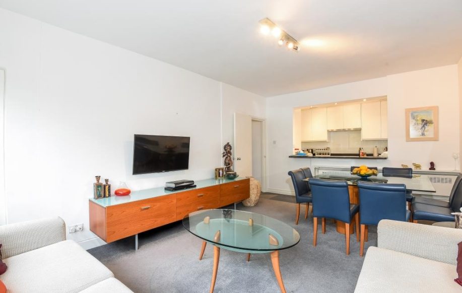 Flat St Edmund's Terrace in City of Westminster