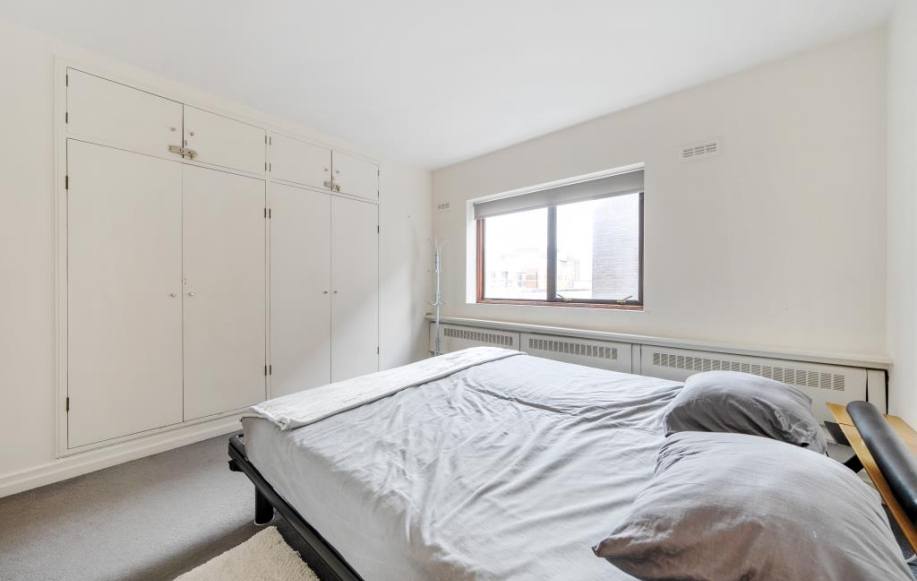 Flat St Edmund's Terrace in City of Westminster