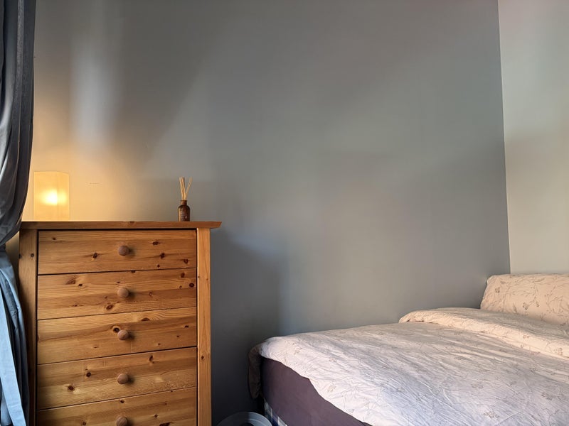 Room Yarrow Gardens Lane in Glasgow