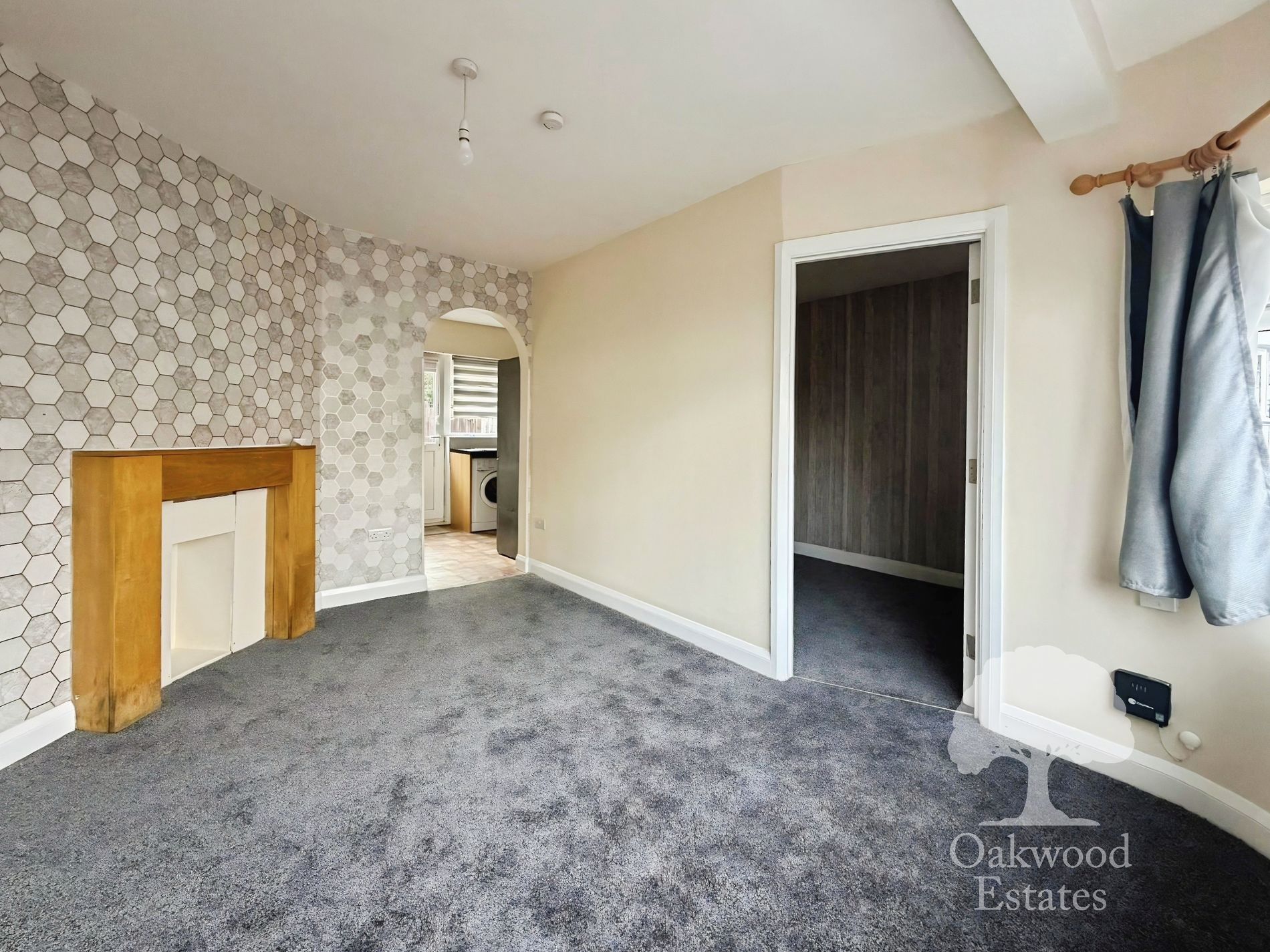 Flat Lancaster Avenue in Slough