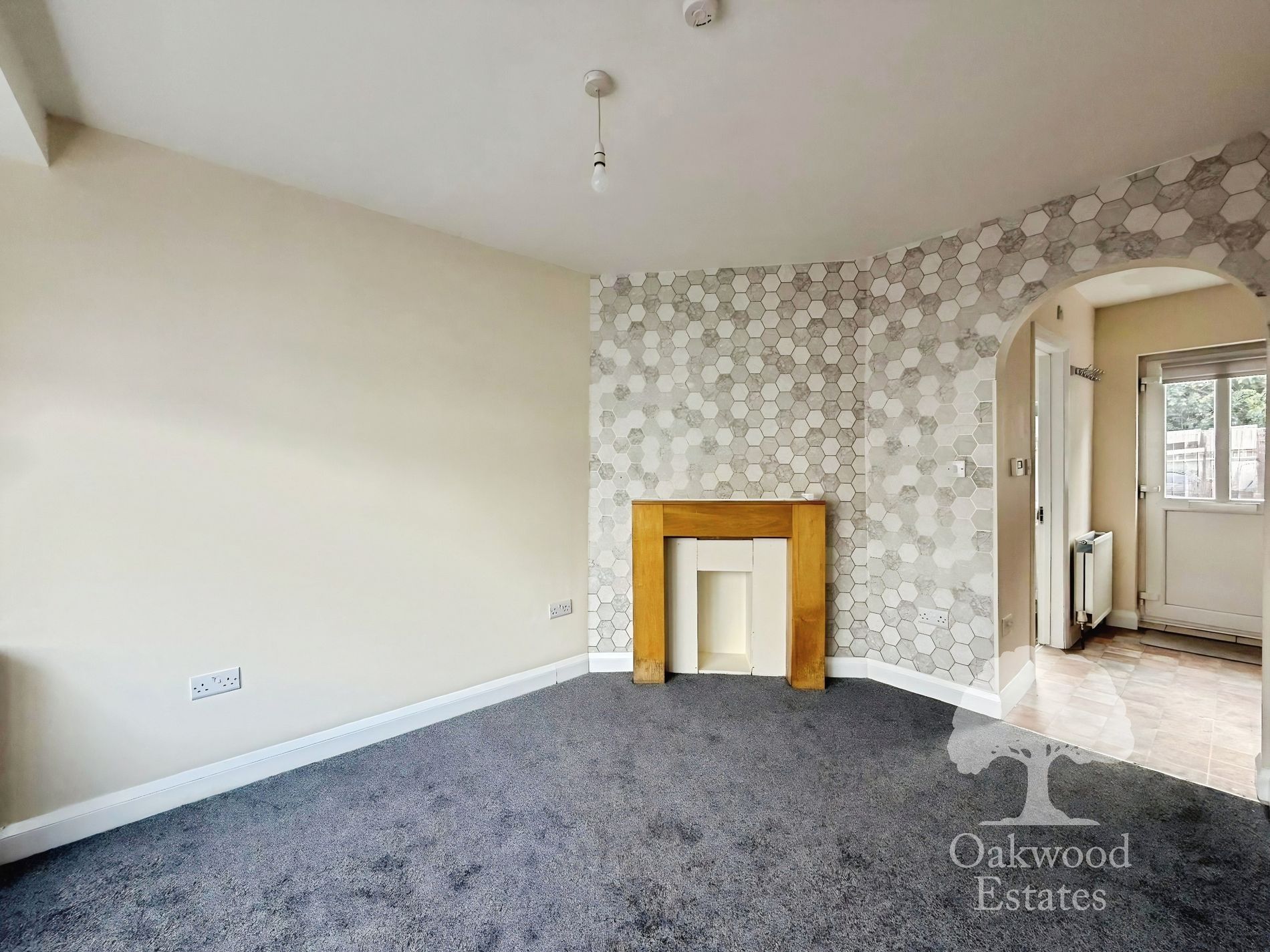 Flat Lancaster Avenue in Slough