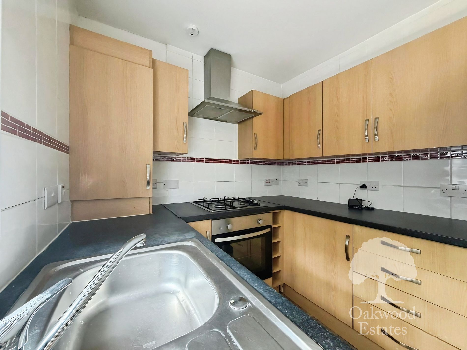 Flat Lancaster Avenue in Slough