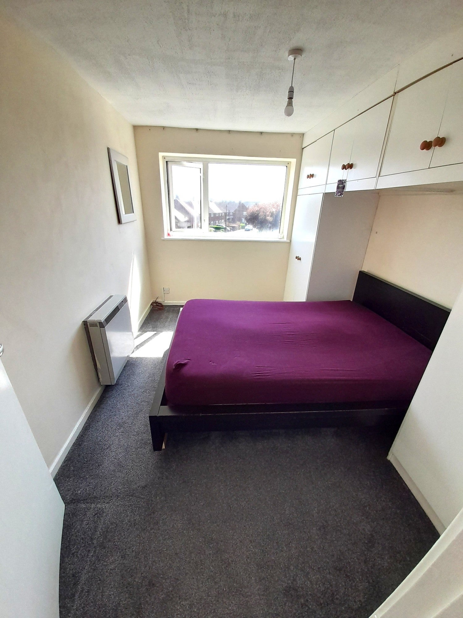 Flat Hatton Road in Greater London