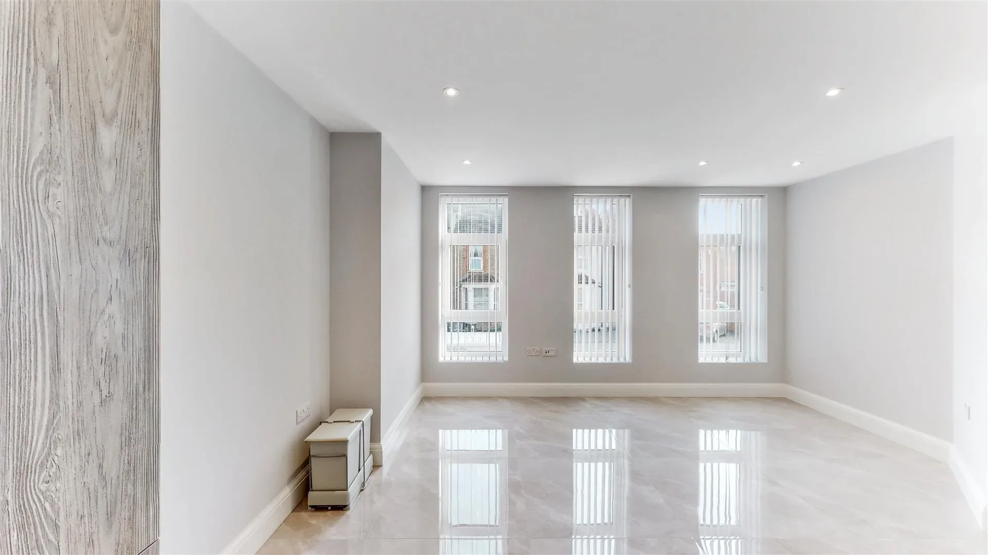 Flat Ranelagh Road in Greater London
