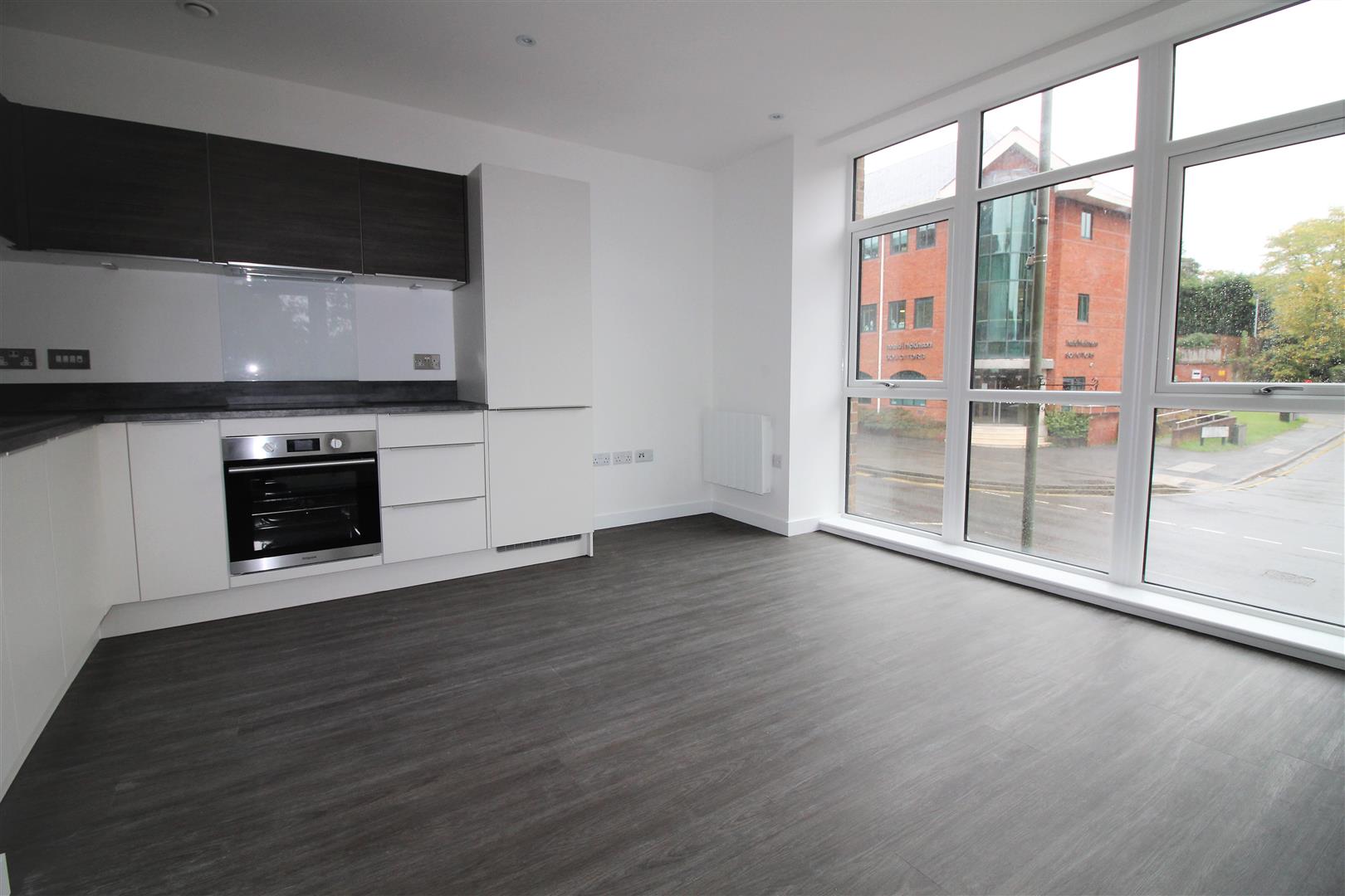 Flat Knoll Road in Surrey Heath