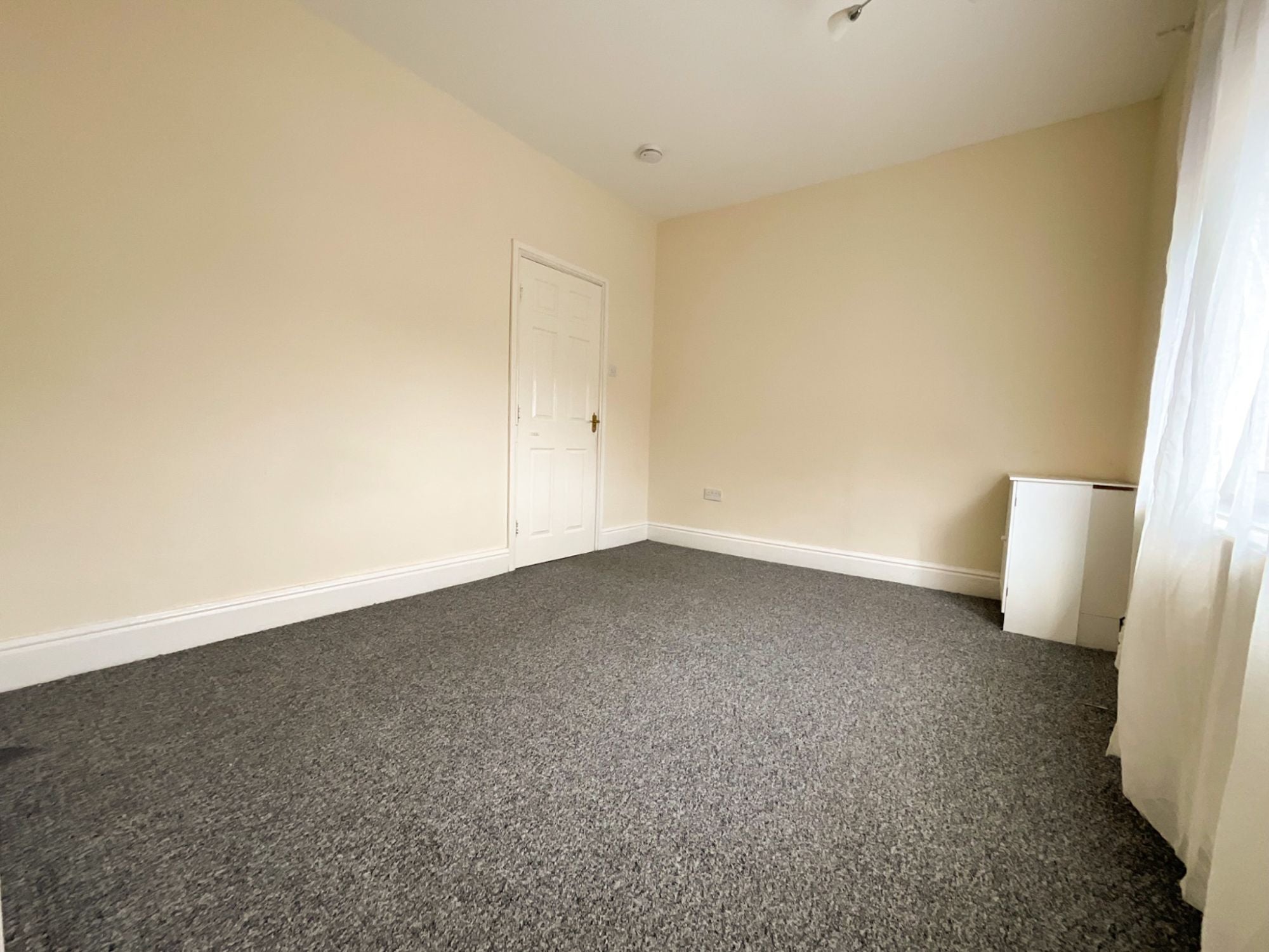 Flat Lowther Road in Doncaster