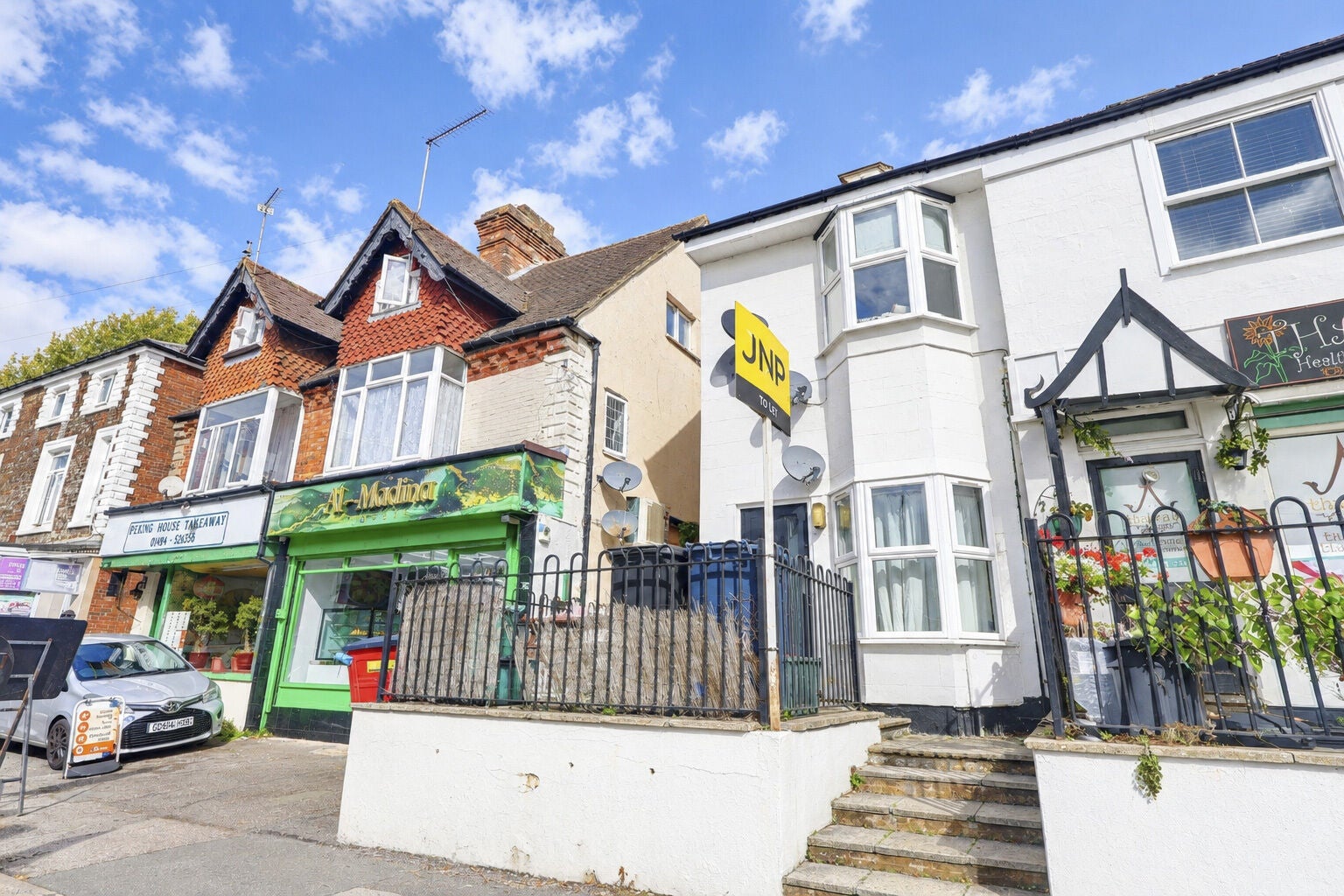 Flat Totteridge Road in High Wycombe