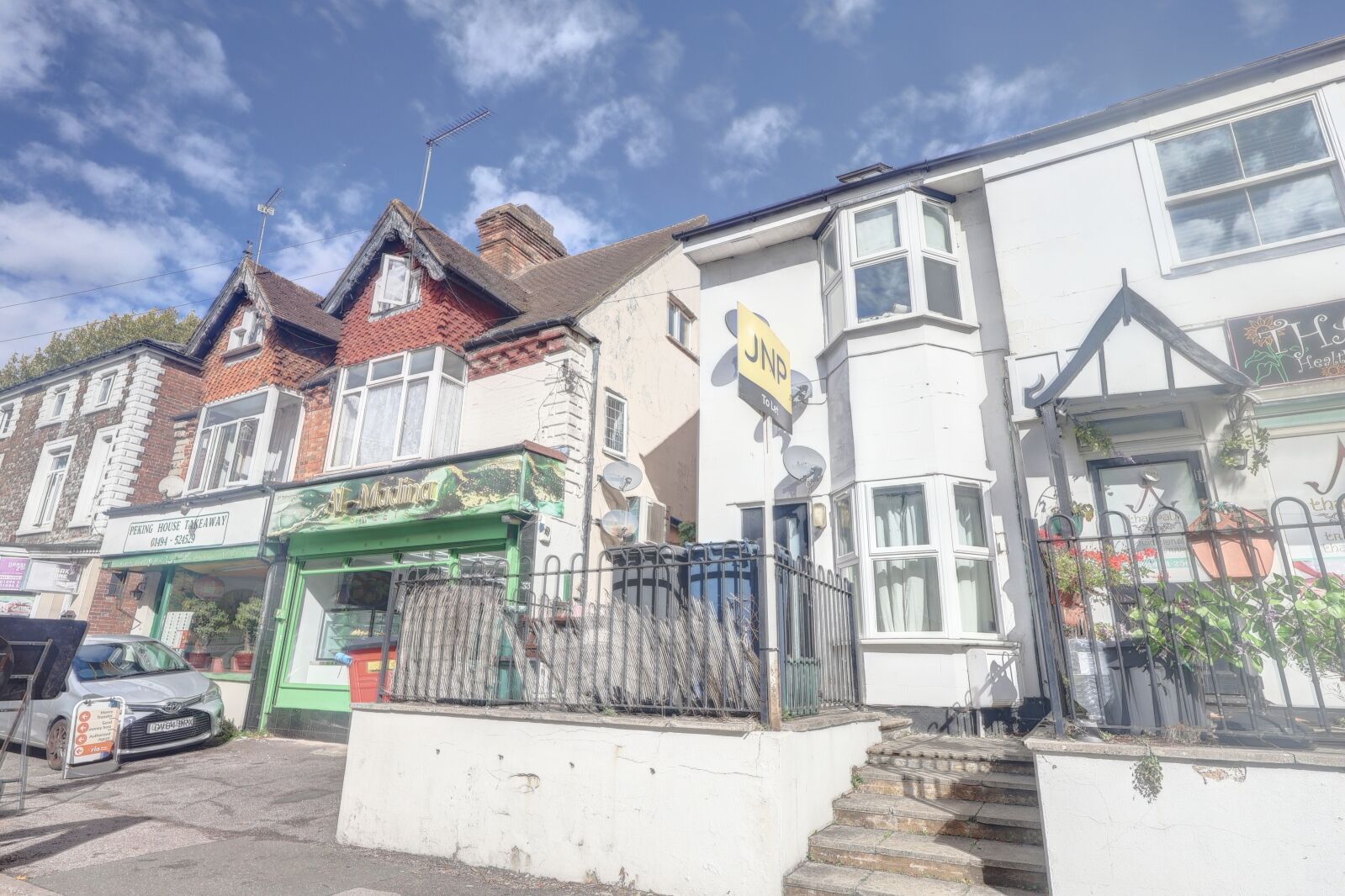Flat Totteridge Road in High Wycombe
