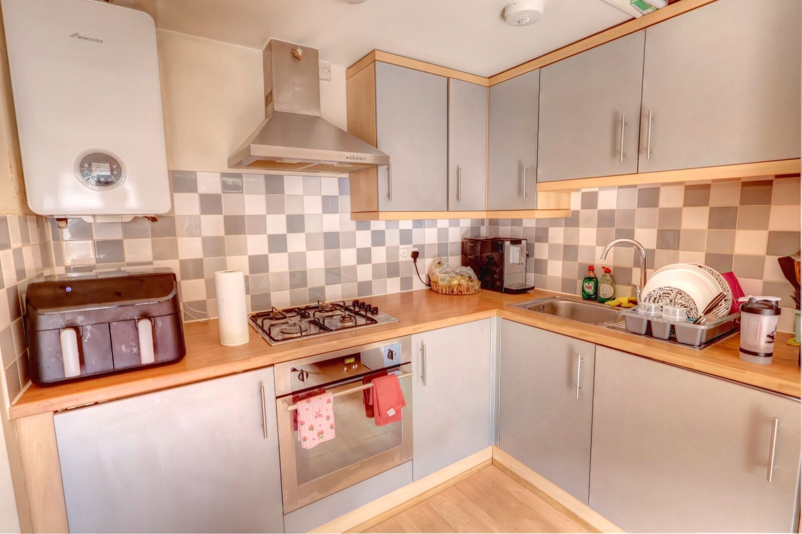 Flat Totteridge Road in High Wycombe