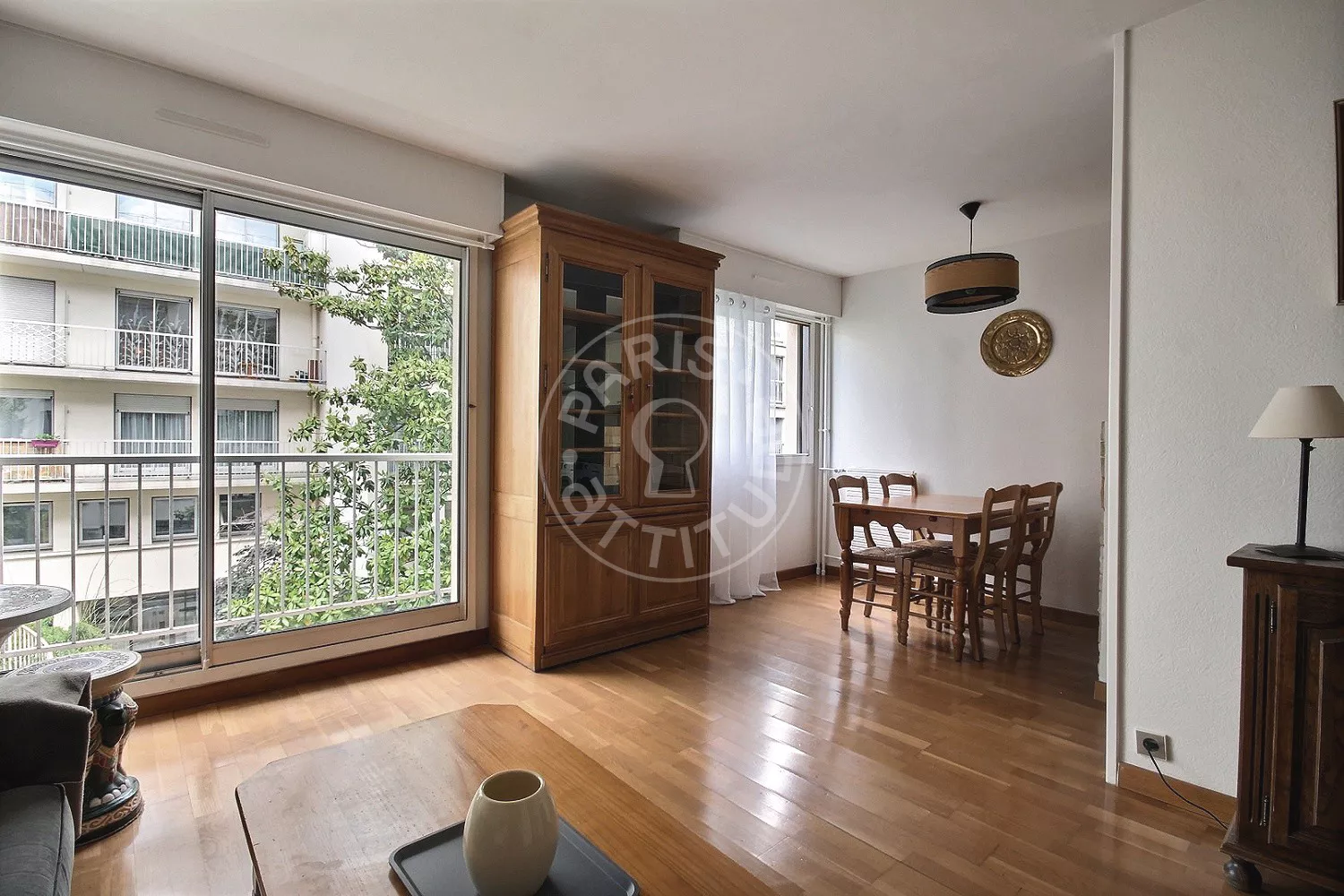 Appartement Rue Philippe de Girard à Paris