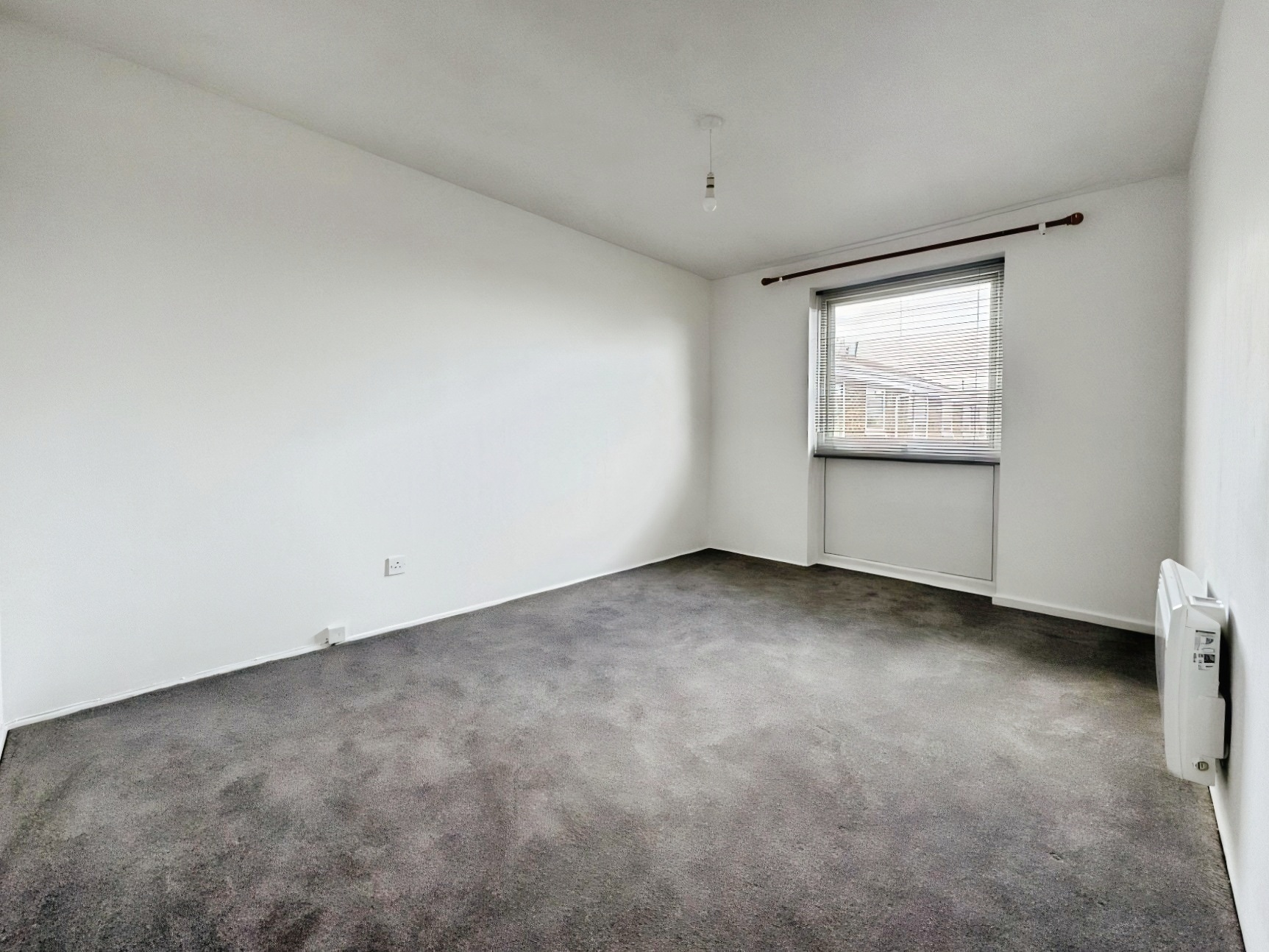 Flat Ross Close in Uttlesford