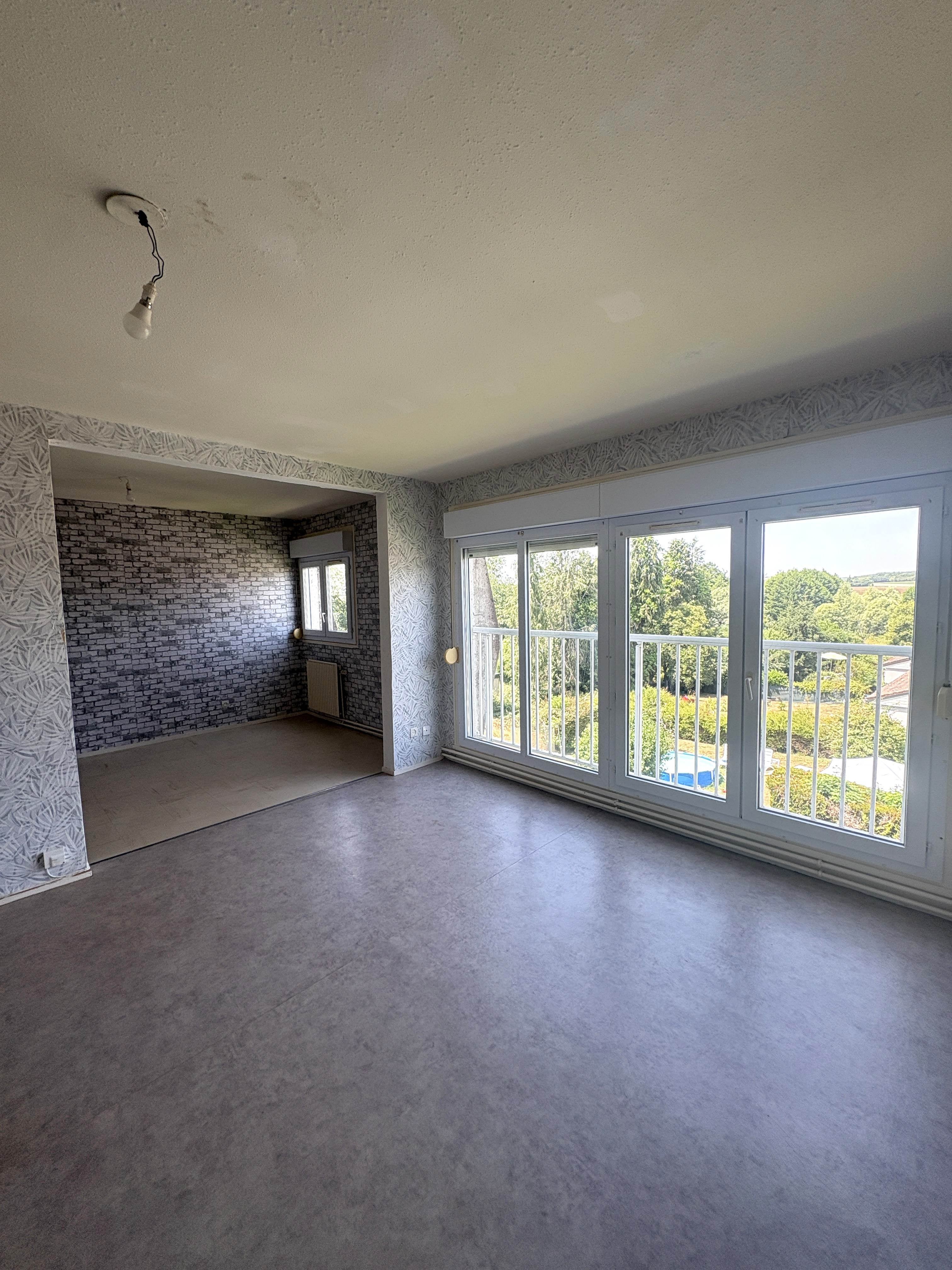 Appartement Voie Communale de Villeneuve-sur-Yonne à Entrains-sur-Nohain à Lainsecq