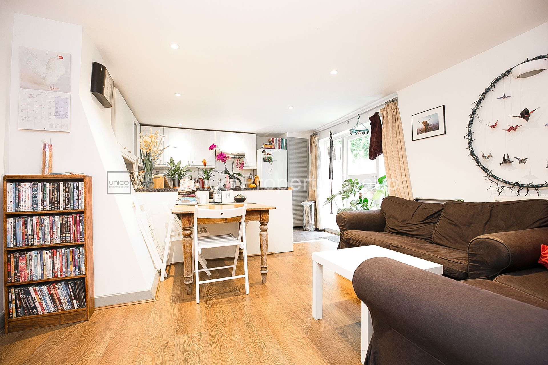 Flat Hackney Road in Greater London