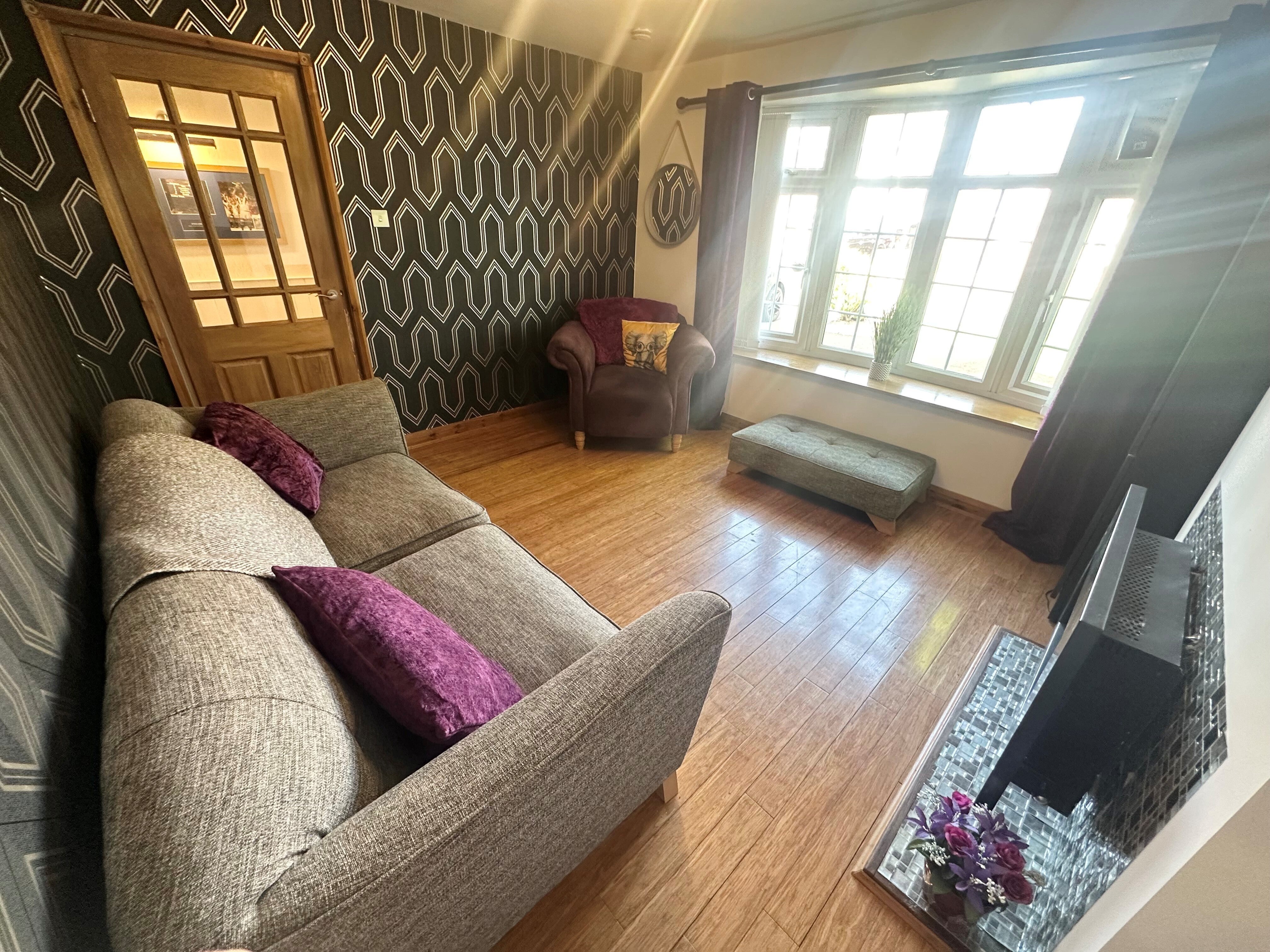House Hollyberry Close in Redditch