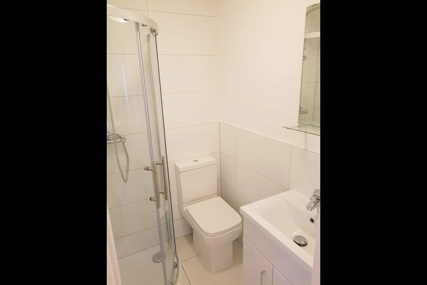 Flat Chatsworth Road in Greater London