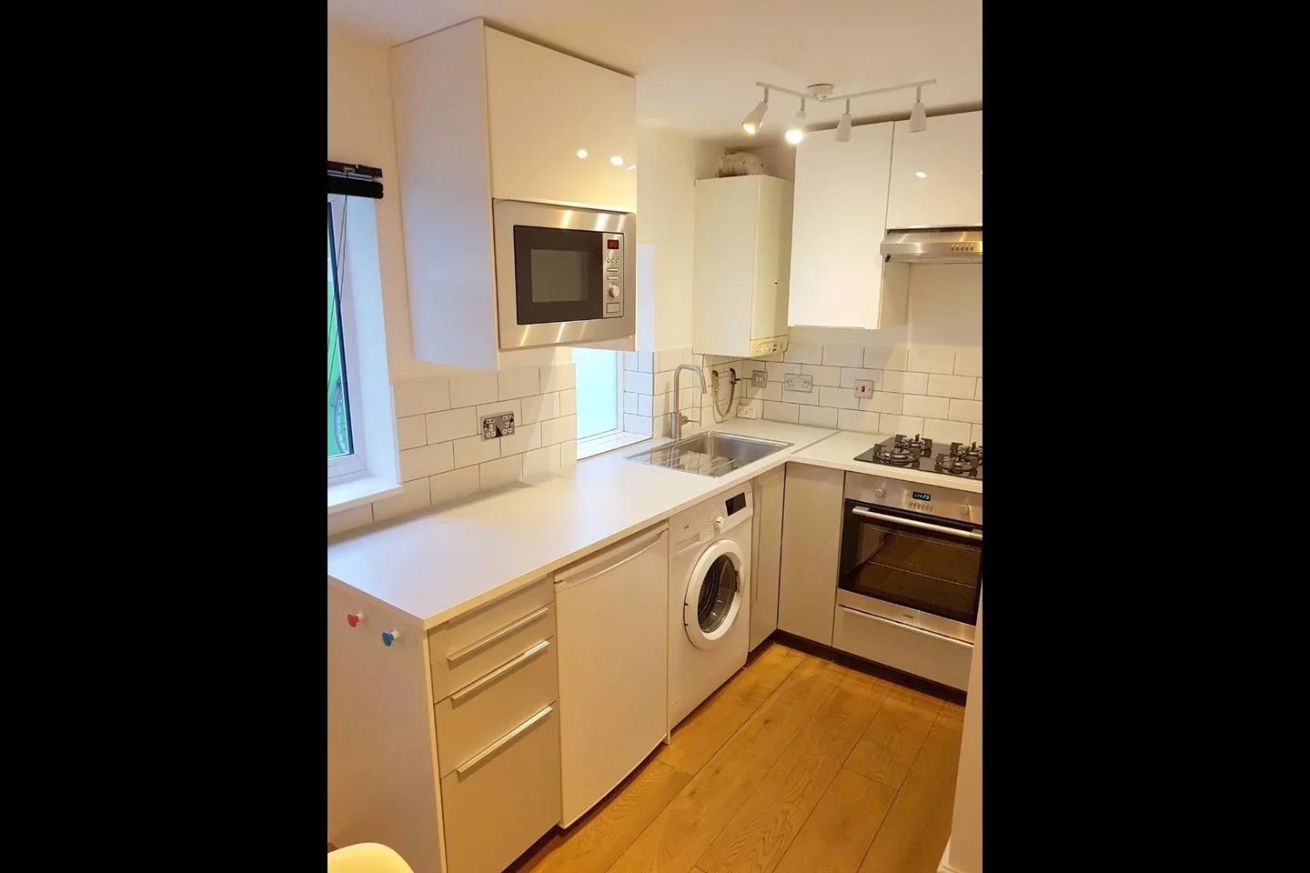 Flat Chatsworth Road in Greater London