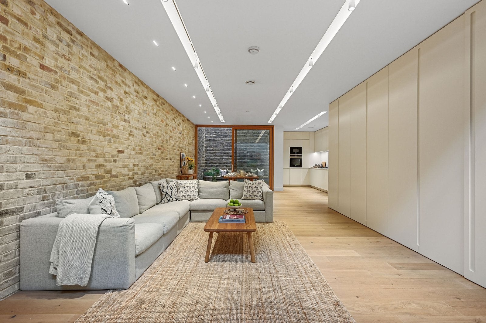 Flat Bingham Place in City of Westminster