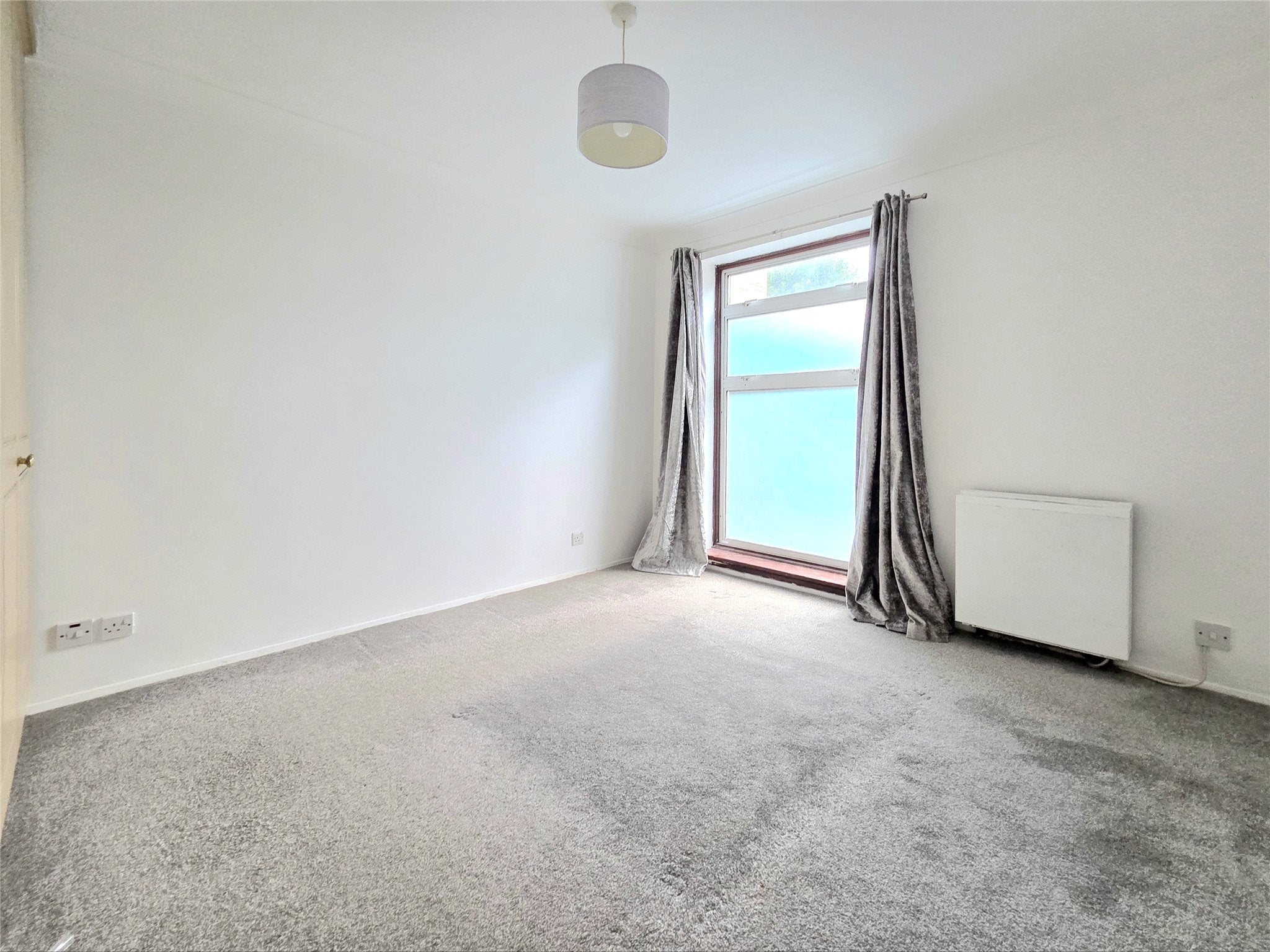 Flat Coleridge Way in Greater London
