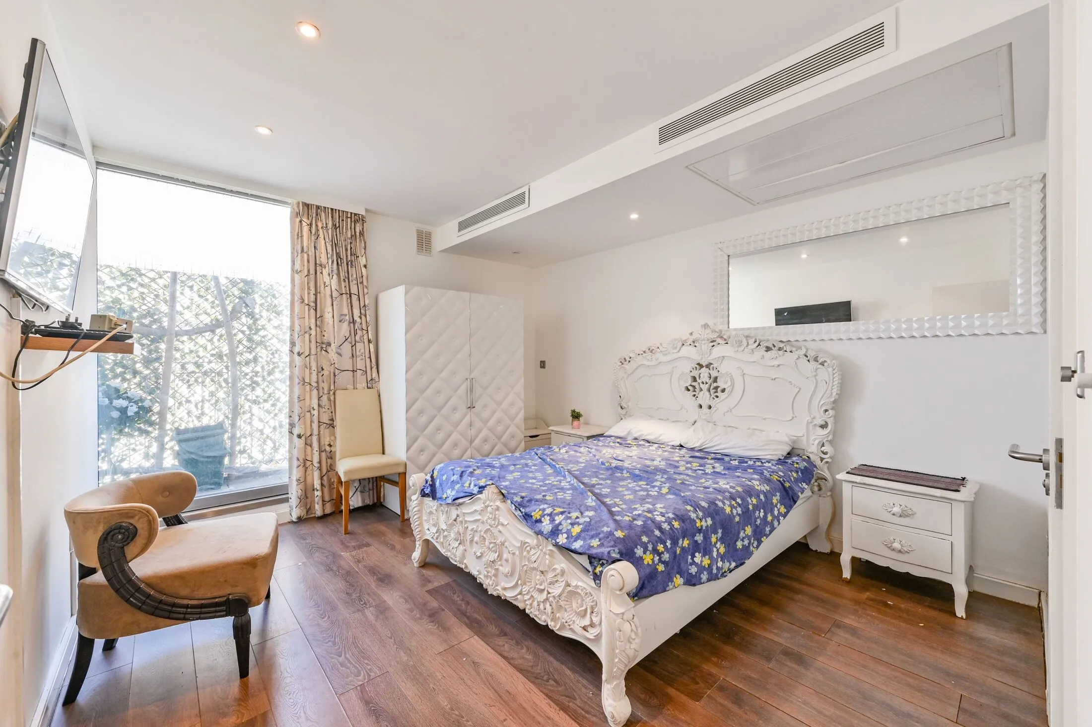 Flat Park West Place in City of Westminster