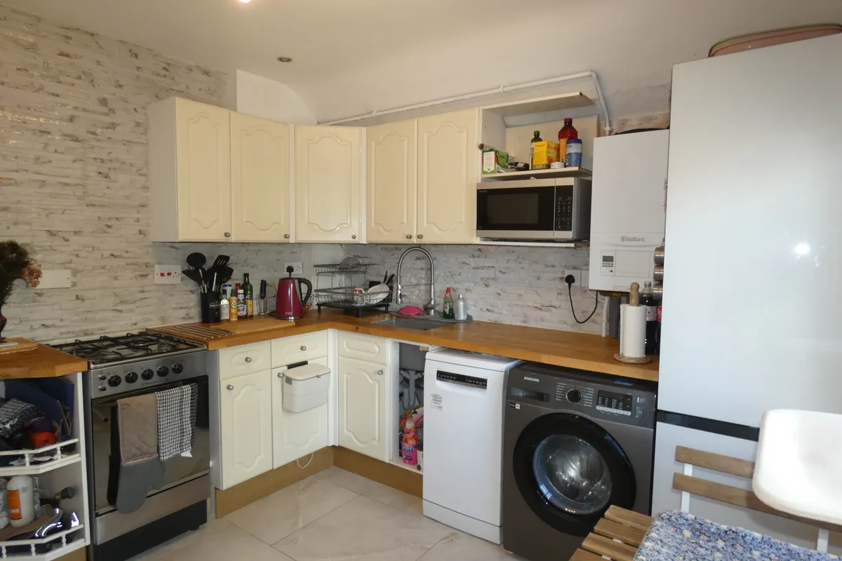 Flat Hatfield Road in St Albans