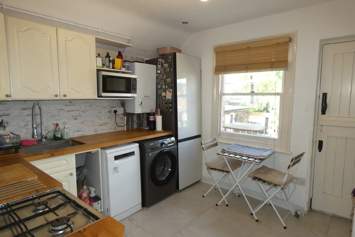 Flat Hatfield Road in St Albans