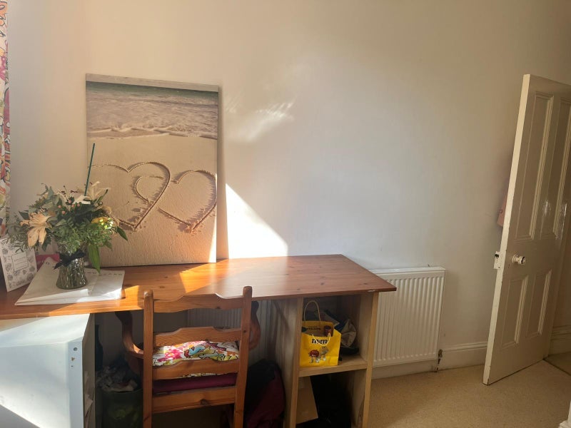 Room Alma Road in Cardiff