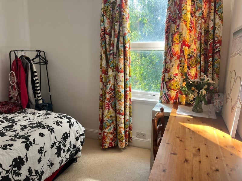 Room Alma Road in Cardiff