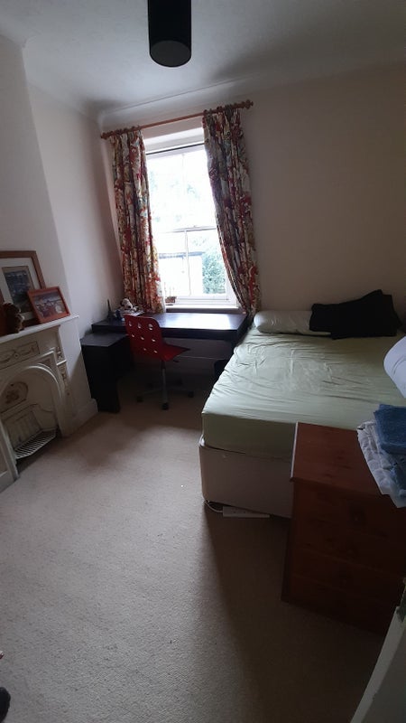 Room Alma Road in Cardiff