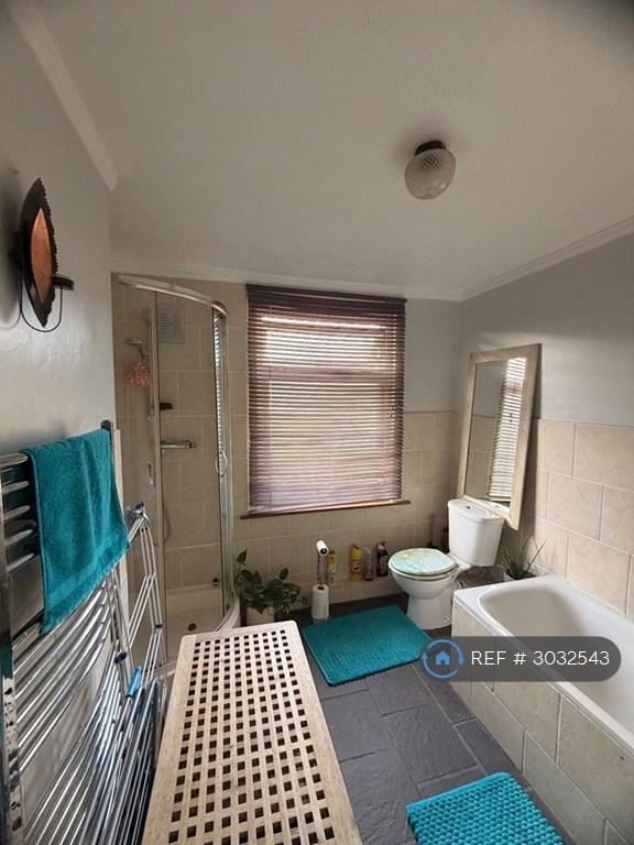 Room Albert Road in Greater London