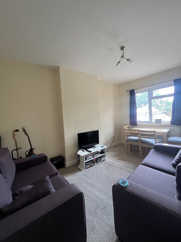 Flat Park Parade in Greater London
