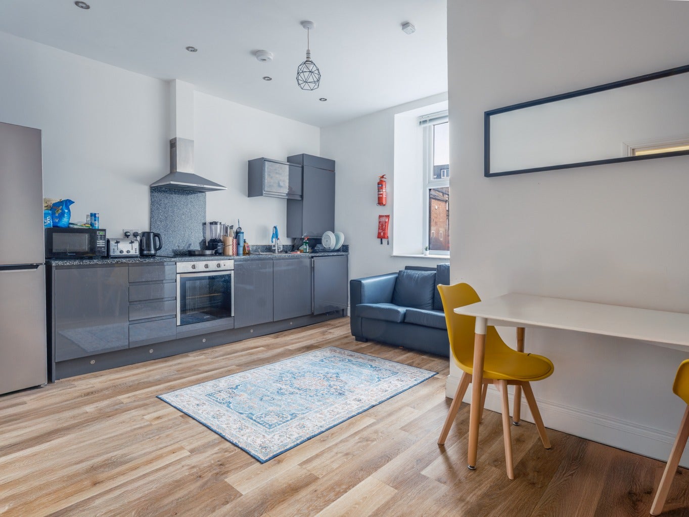 Flat Osborne Terrace in Newcastle upon Tyne
