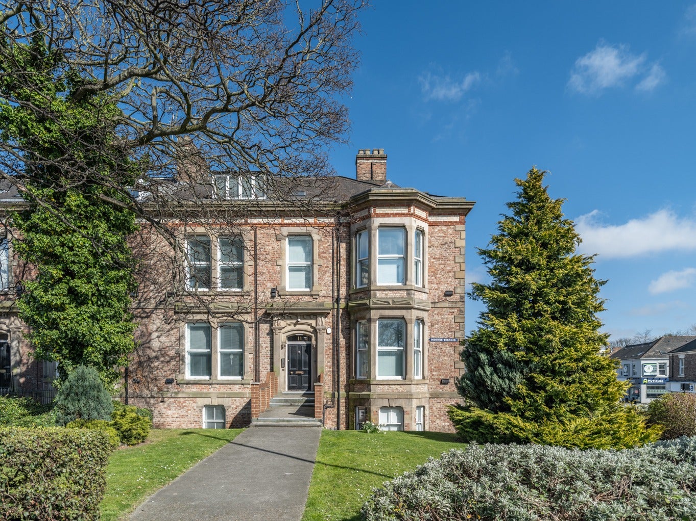 Flat Osborne Terrace in Newcastle upon Tyne